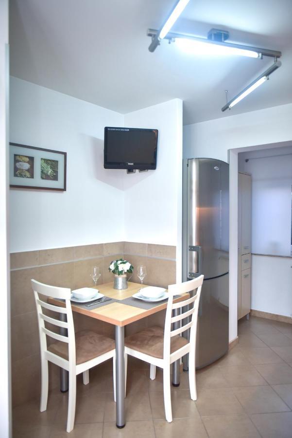 Modern Apartament Făgăraş Esterno foto
