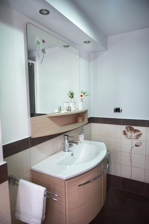 Modern Apartament Făgăraş Esterno foto