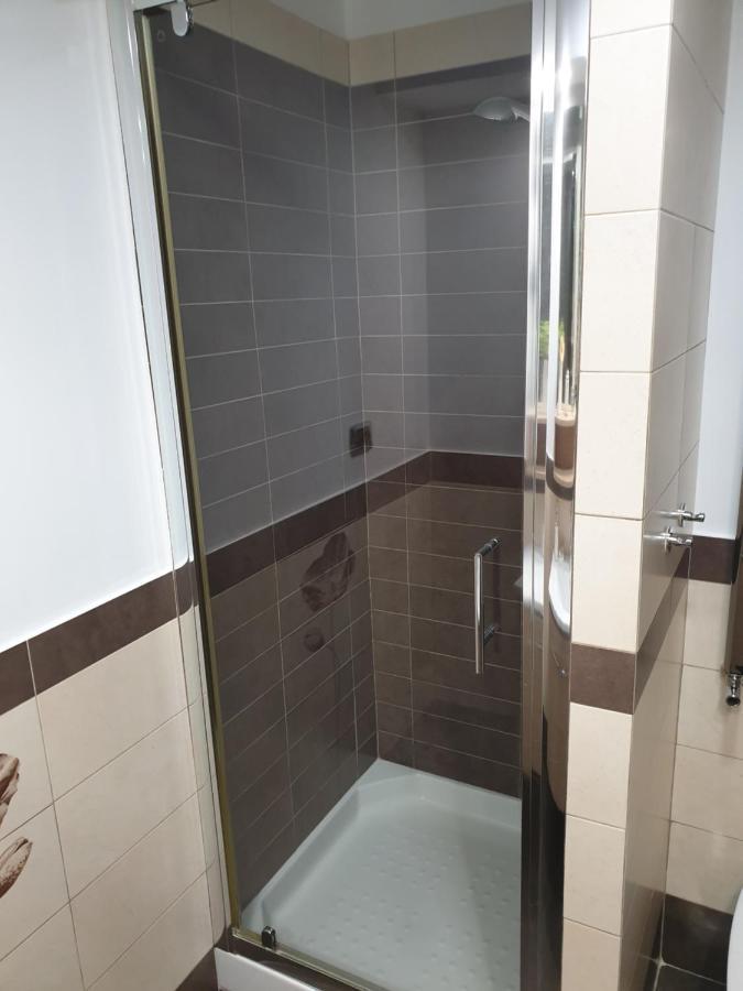 Modern Apartament Făgăraş Esterno foto