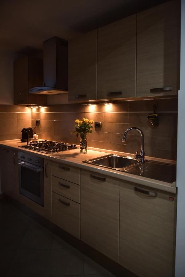 Modern Apartament Făgăraş Esterno foto